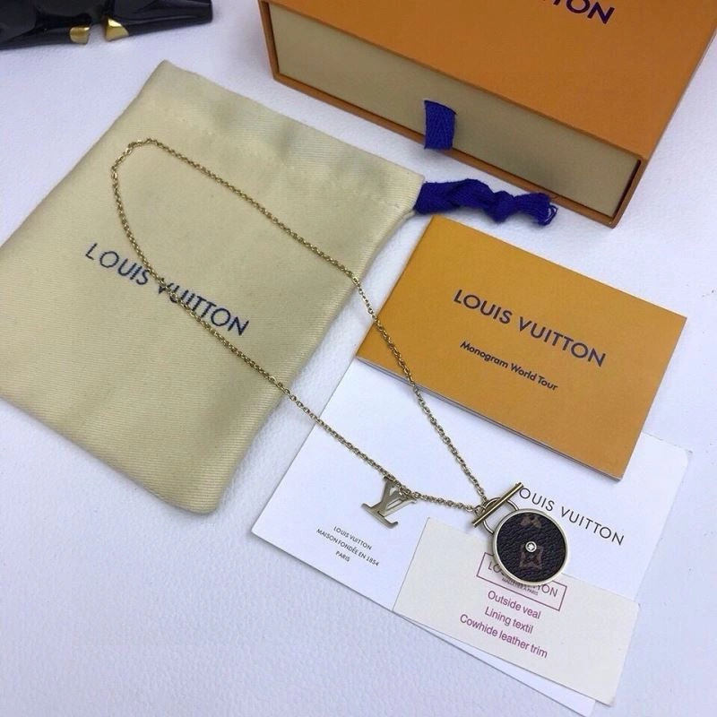 Louis Vuitton Necklaces Bright 268365