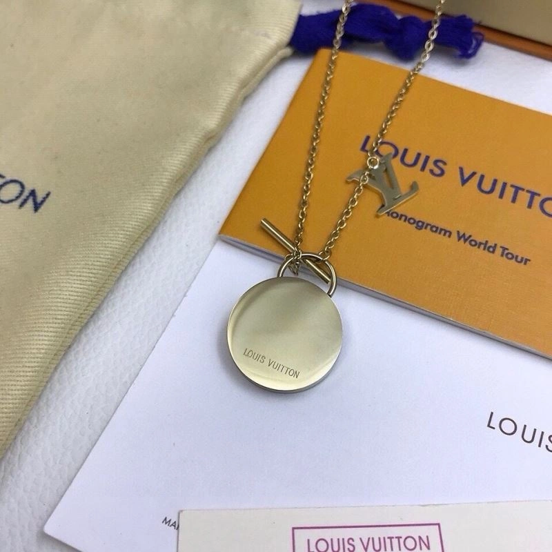 Louis Vuitton Necklaces Bright 268365