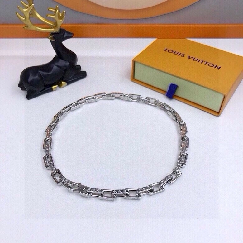 Louis Vuitton Necklaces Lightweight 268369