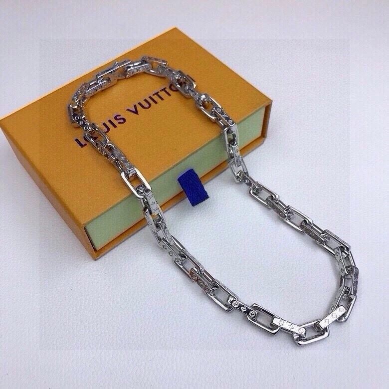 Louis Vuitton Necklaces Lightweight 268369