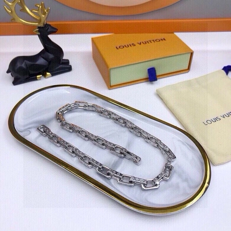 Louis Vuitton Necklaces Lightweight 268369