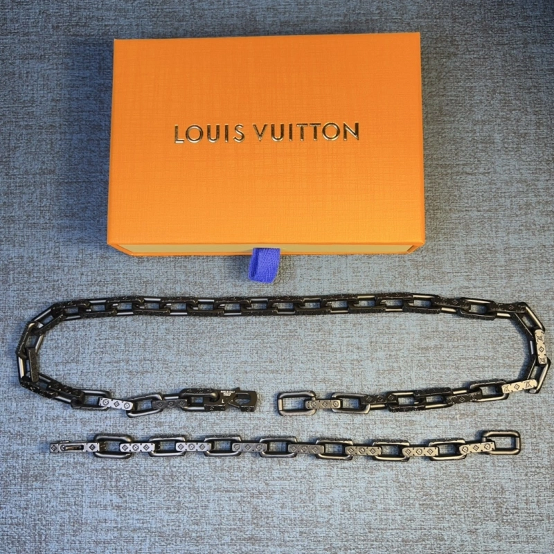 Louis Vuitton Necklaces Durable 268310