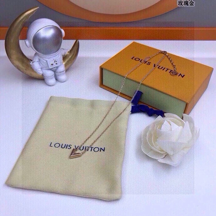 Louis Vuitton Necklaces Functional 268354