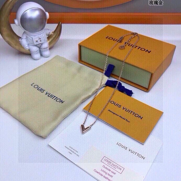 Louis Vuitton Necklaces Functional 268354