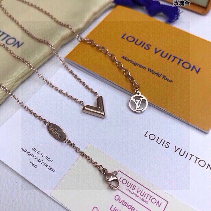 Louis Vuitton Necklaces Functional 268354