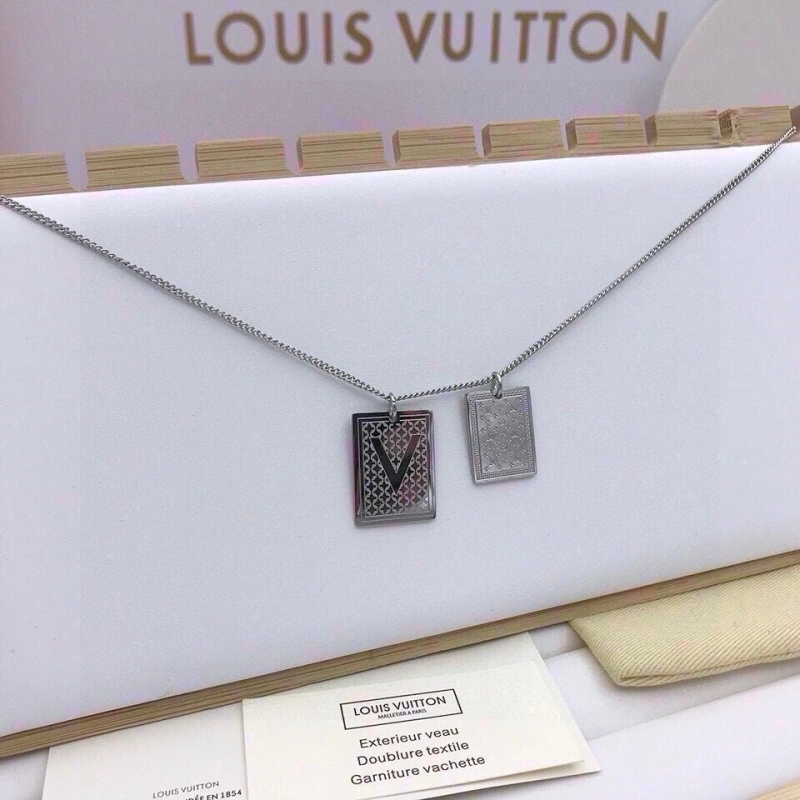 FreshLook Louis Vuitton Necklaces 268364