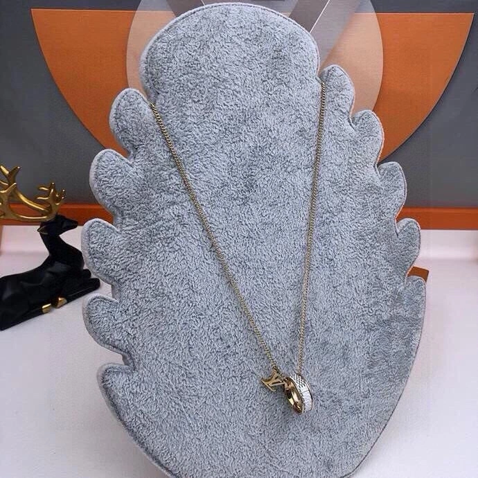 Louis Vuitton Necklaces Durable 268358