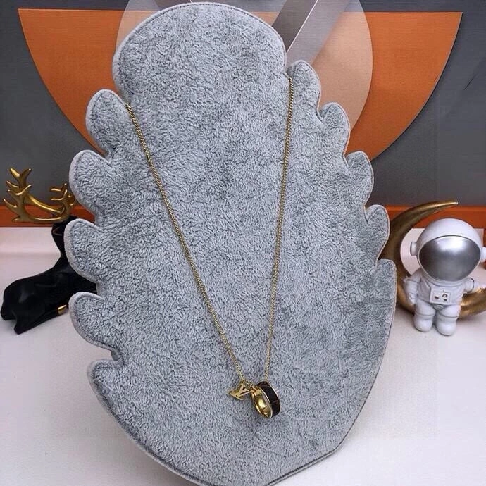 Louis Vuitton Necklaces Seasonal 268360