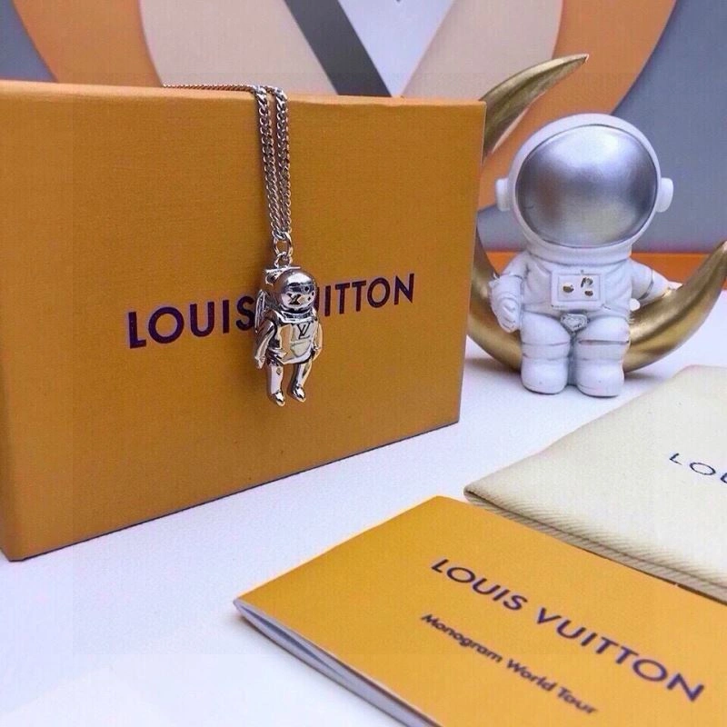 Louis Vuitton Necklaces Tailored 268345