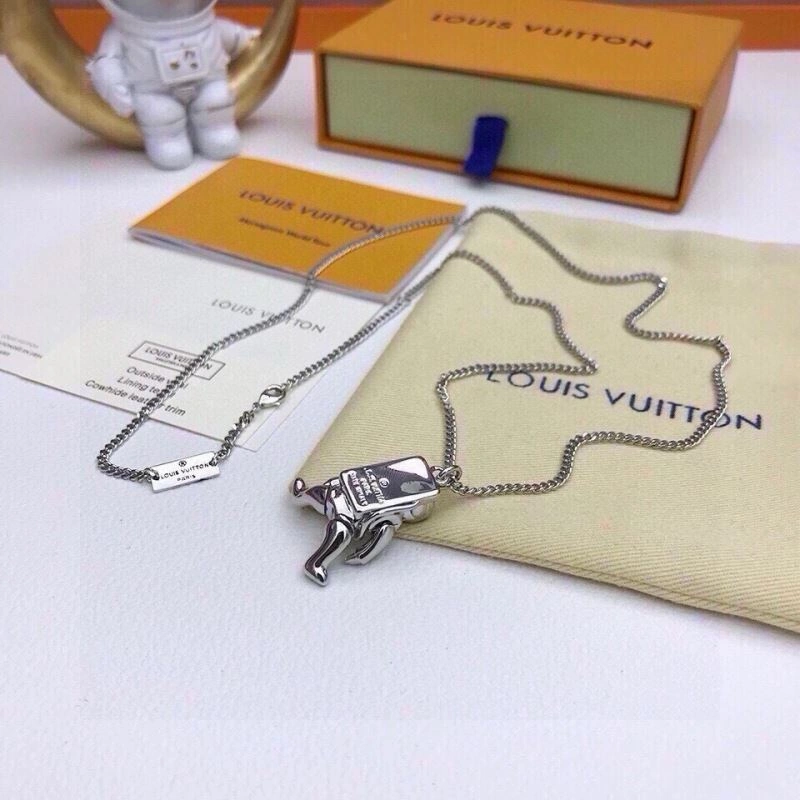 Louis Vuitton Necklaces Tailored 268345