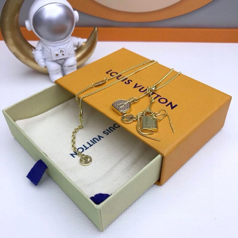 Louis Vuitton Necklaces Trendsetting 268339