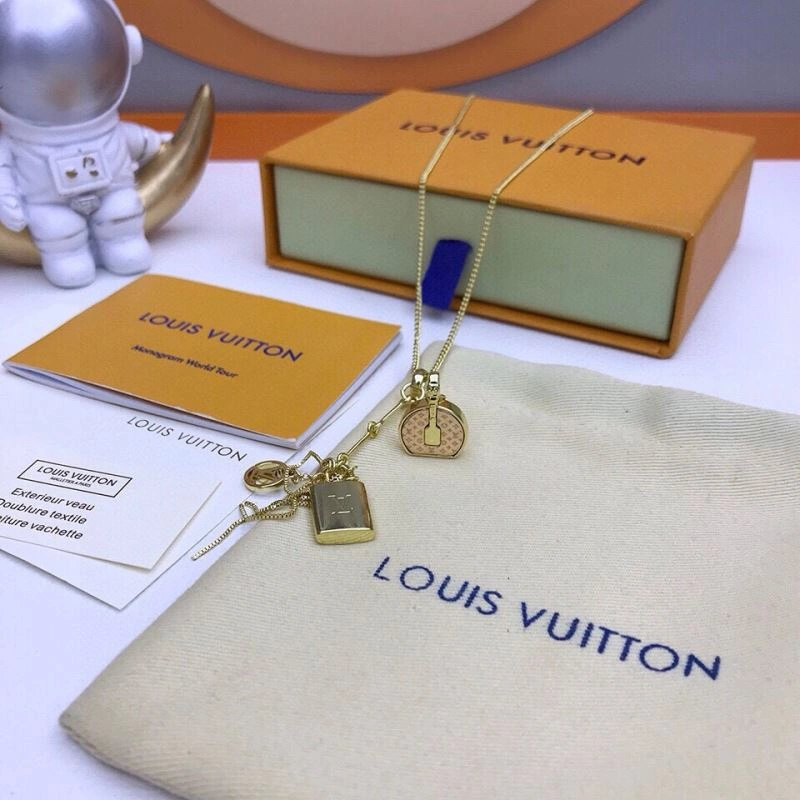 Louis Vuitton Necklaces Trendsetting 268339