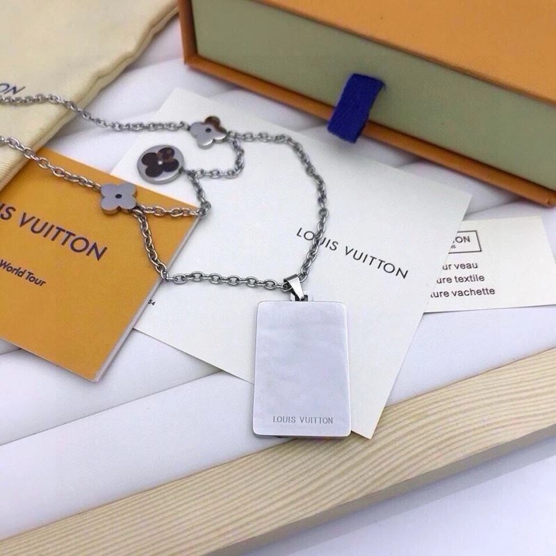 Louis Vuitton Necklaces Chic 268338
