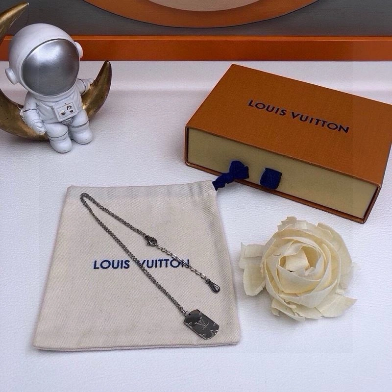 Louis Vuitton Necklaces Comfortable 268342