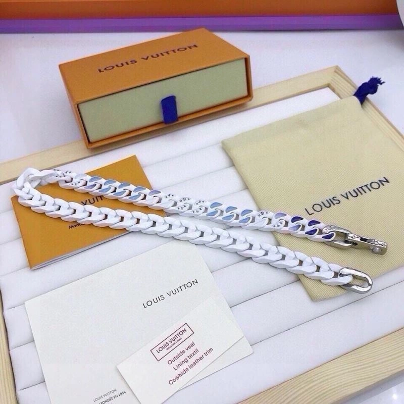 Louis Vuitton Necklaces Stretchable 268341