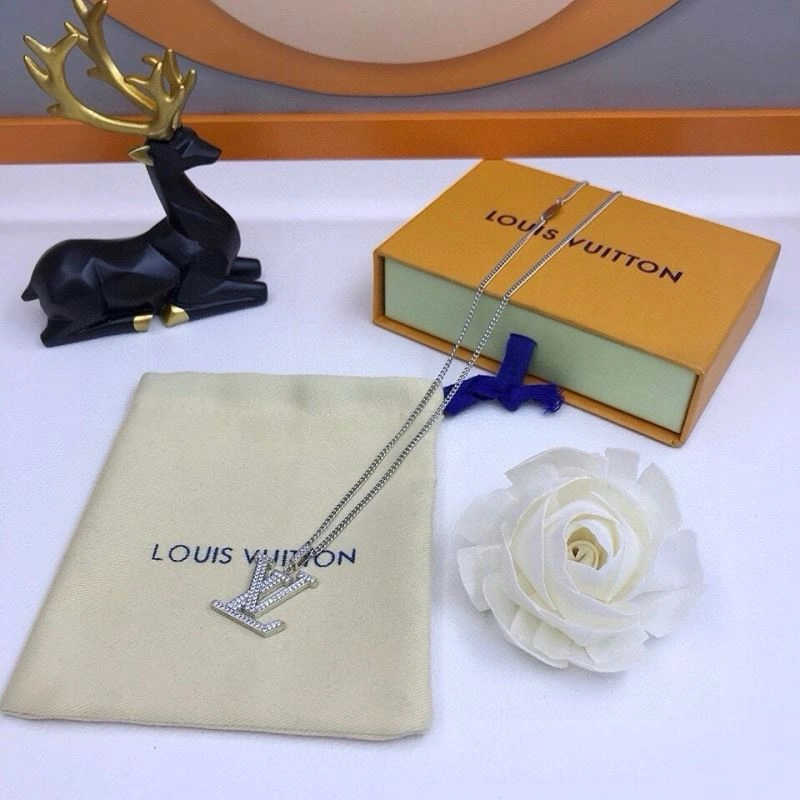Louis Vuitton Necklaces HighPerformance 268331