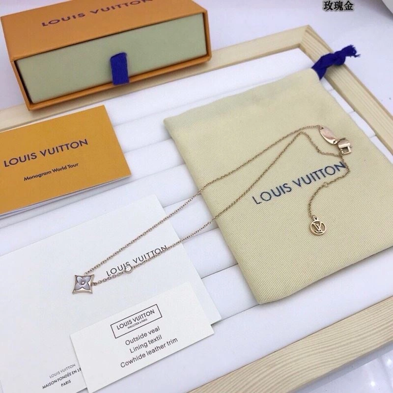 Louis Vuitton Necklaces SportInspired 268330
