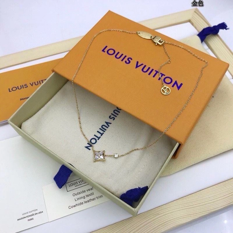 Timeless Louis Vuitton Necklaces 268329