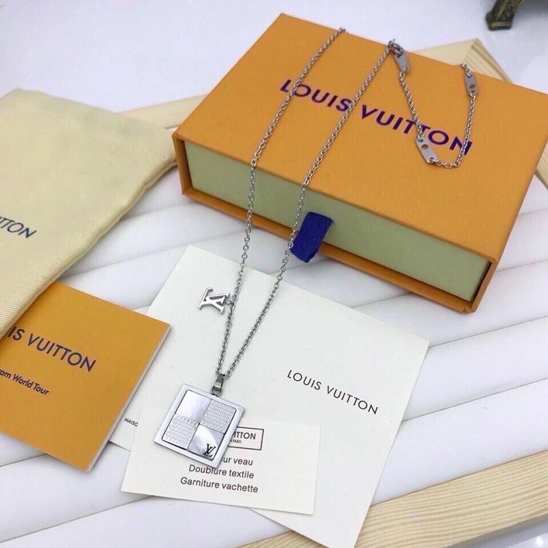 Louis Vuitton Necklaces Sleek 268326
