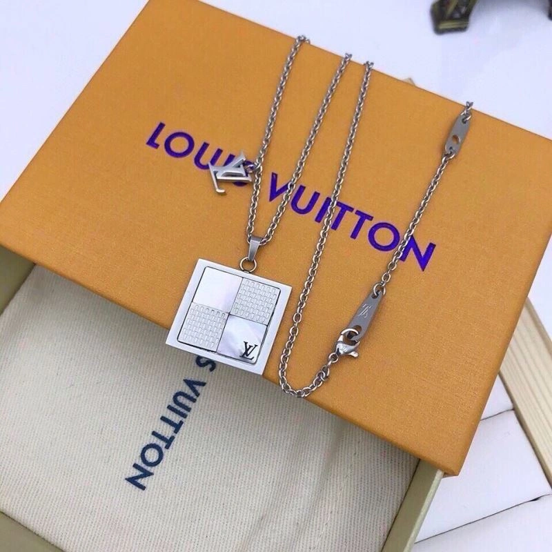 Louis Vuitton Necklaces Sleek 268326