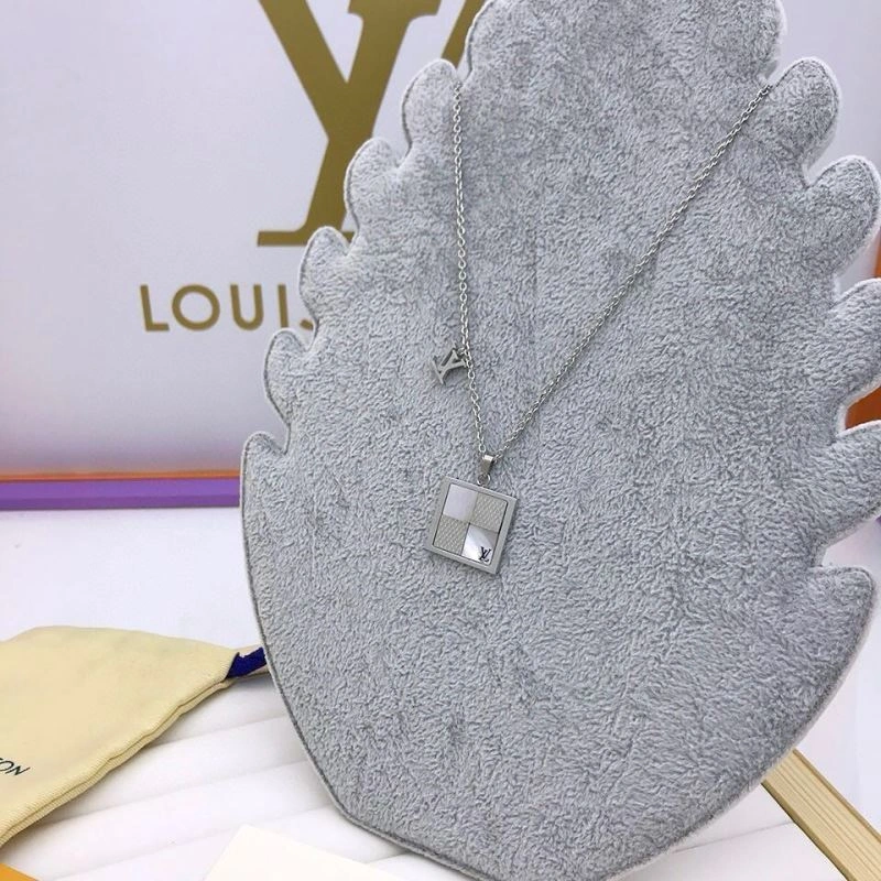 Louis Vuitton Necklaces Sleek 268326