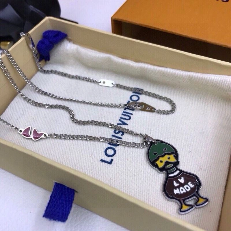 FashionForward Louis Vuitton Necklaces 268323