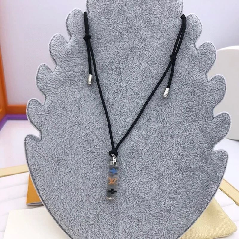 Minimalist Louis Vuitton Necklaces 268320