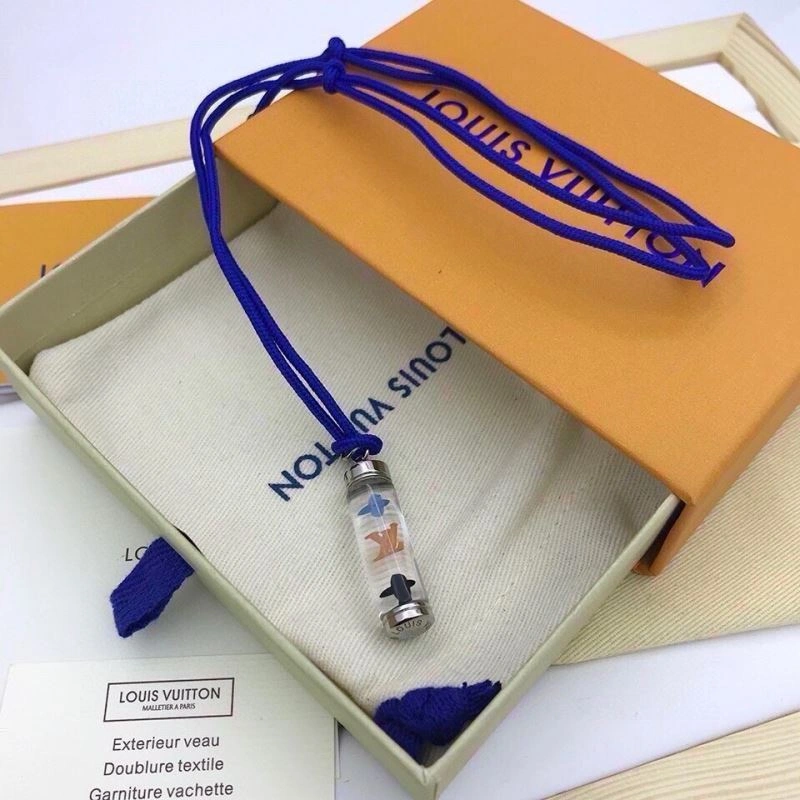 Louis Vuitton Necklaces DailyWear 268322