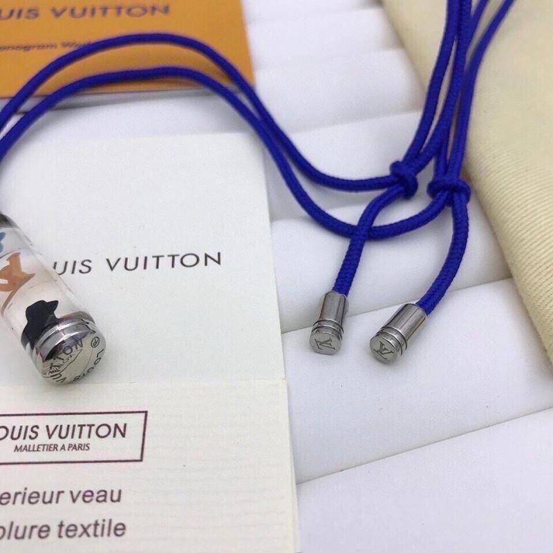 Louis Vuitton Necklaces DailyWear 268322