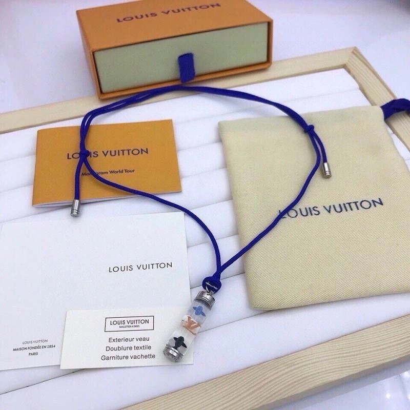 Louis Vuitton Necklaces DailyWear 268322
