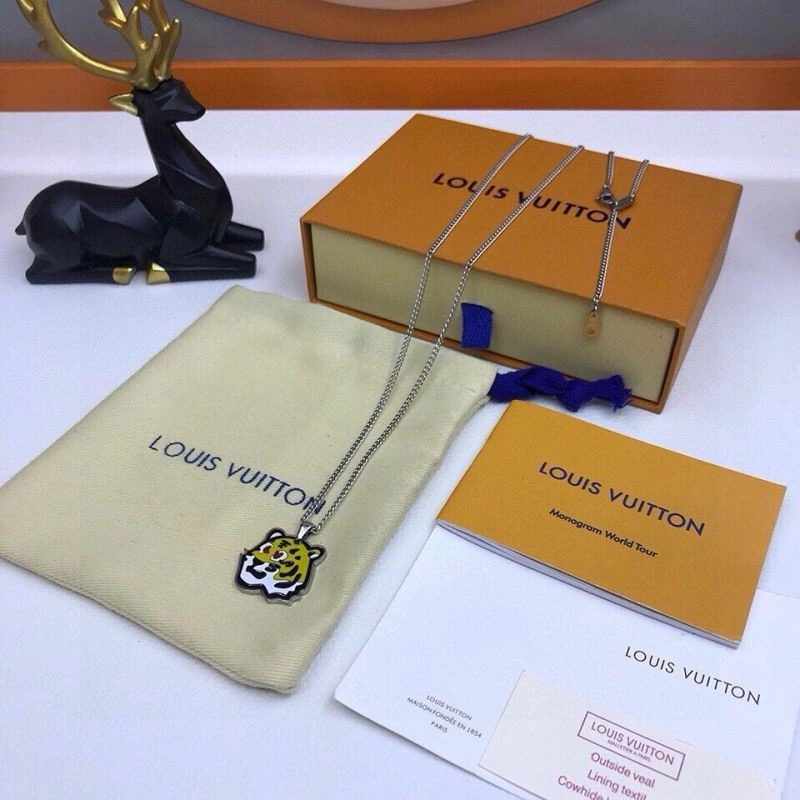 Louis Vuitton Necklaces Neat 268314