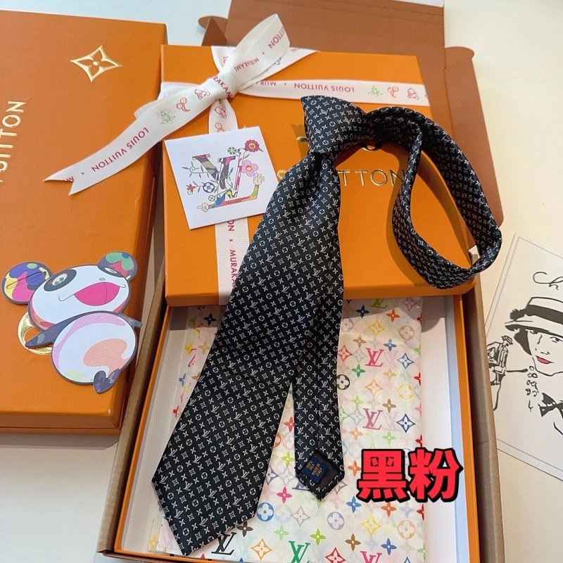 Louis Vuitton Neckties UrbanChic 268583