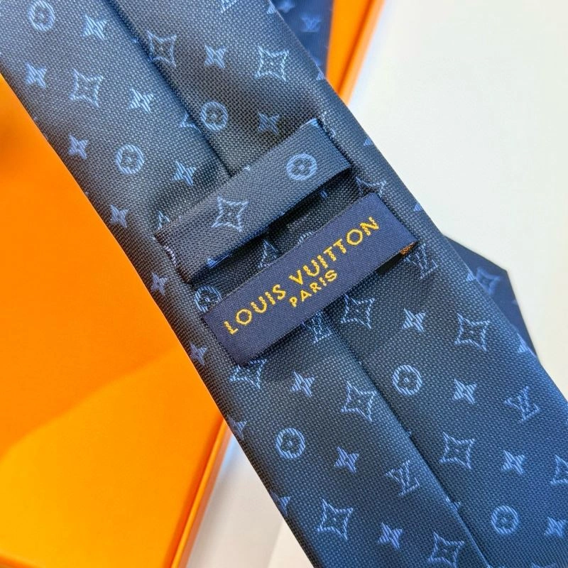 Louis Vuitton Neckties Minimalist 268581