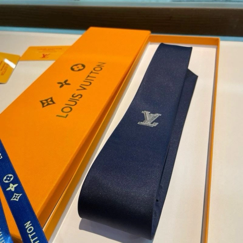 Louis Vuitton Neckties Elegant 268554