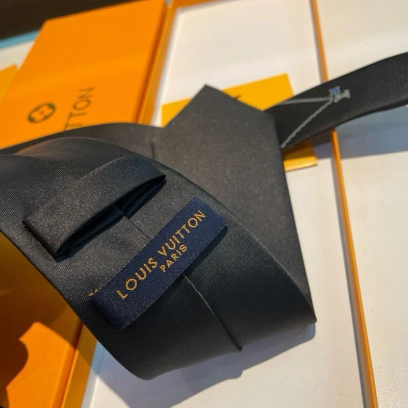 Louis Vuitton Neckties GoodFit 268553