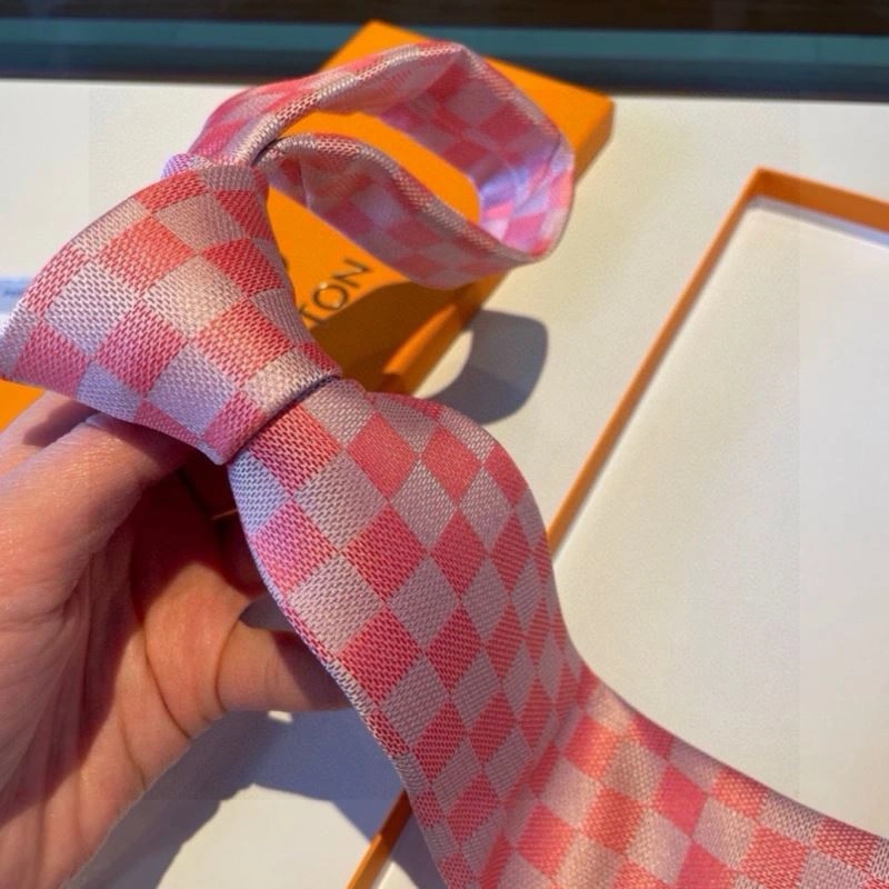 Louis Vuitton Neckties Casual 268537