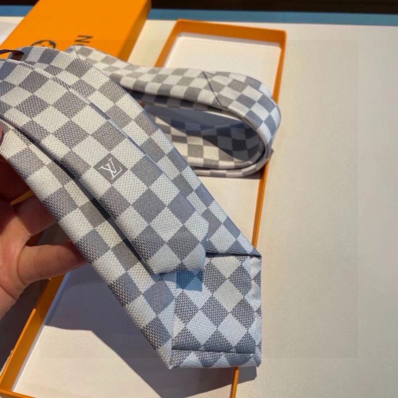 Louis Vuitton Neckties Refined 268518