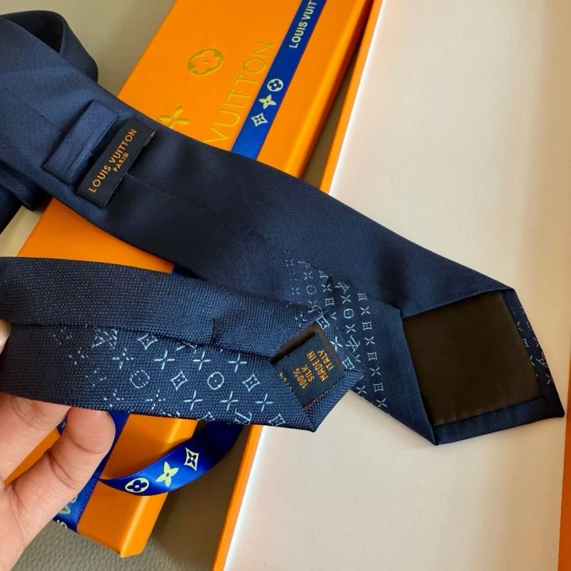 Versatile Louis Vuitton Neckties 268522