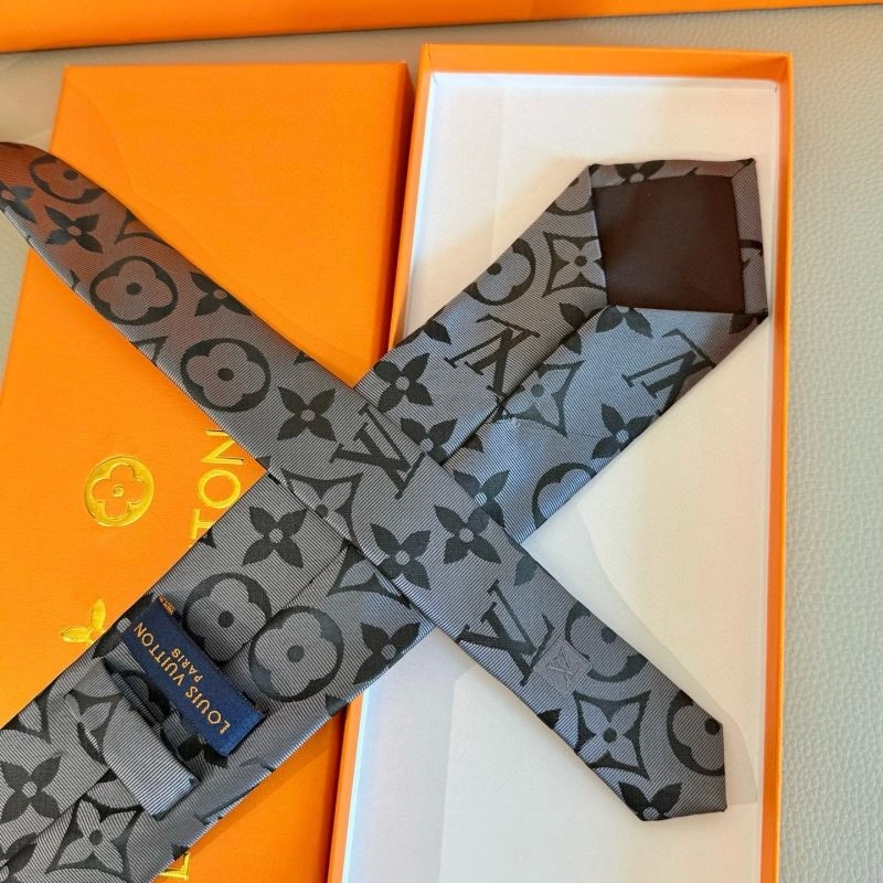 Louis Vuitton Neckties Comfortable 268472