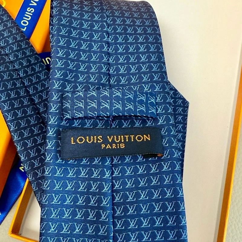 EyeCatching Louis Vuitton Neckties 268471