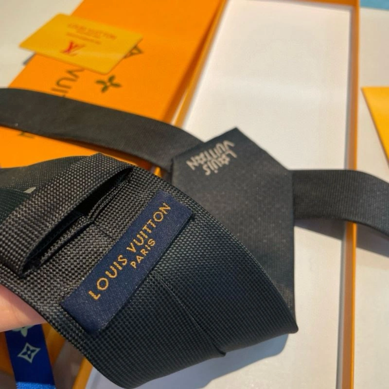 Louis Vuitton Neckties Colorful 268468
