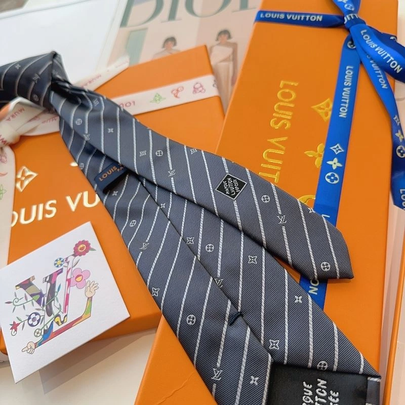 Snug Louis Vuitton Neckties 268464