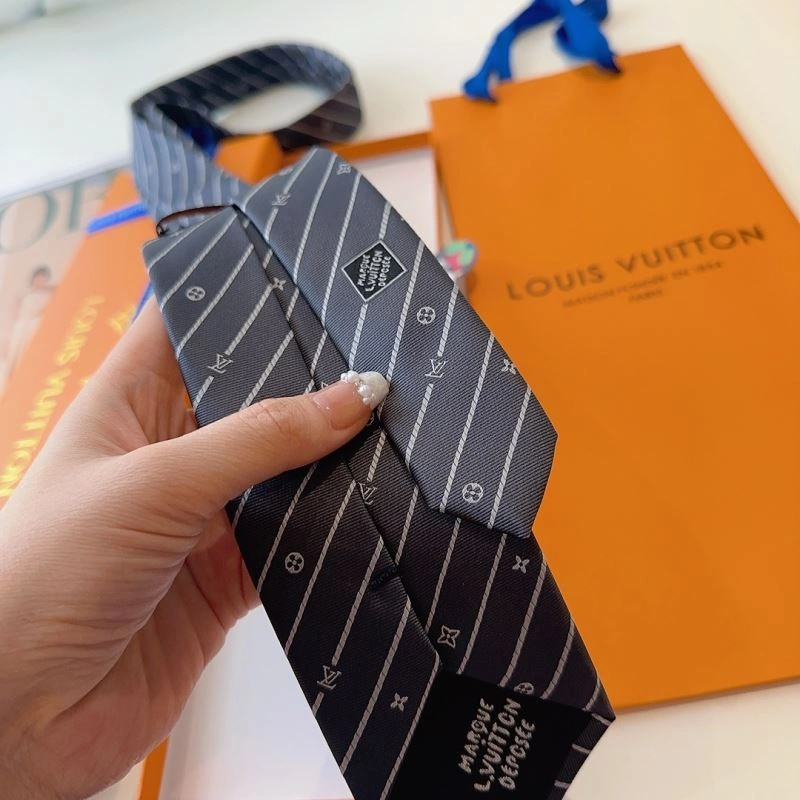 Snug Louis Vuitton Neckties 268464