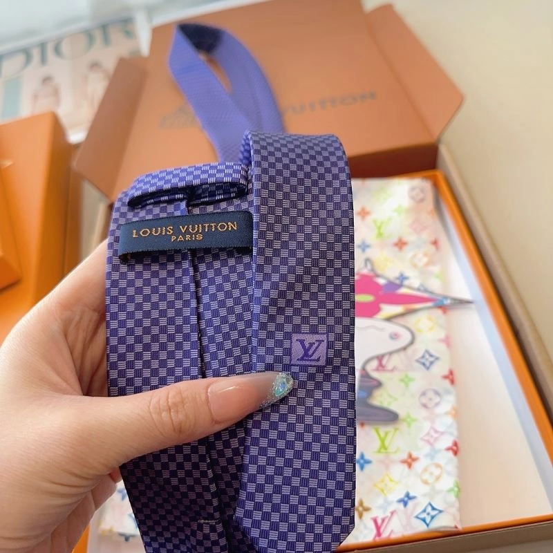 NewStyle Louis Vuitton Neckties 268457