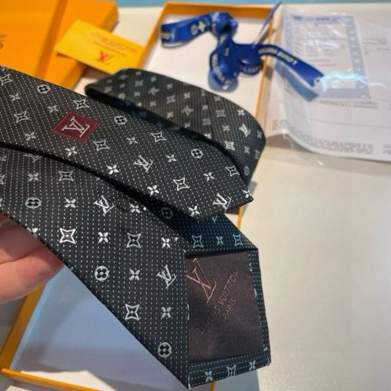 Louis Vuitton Neckties Refined 268433