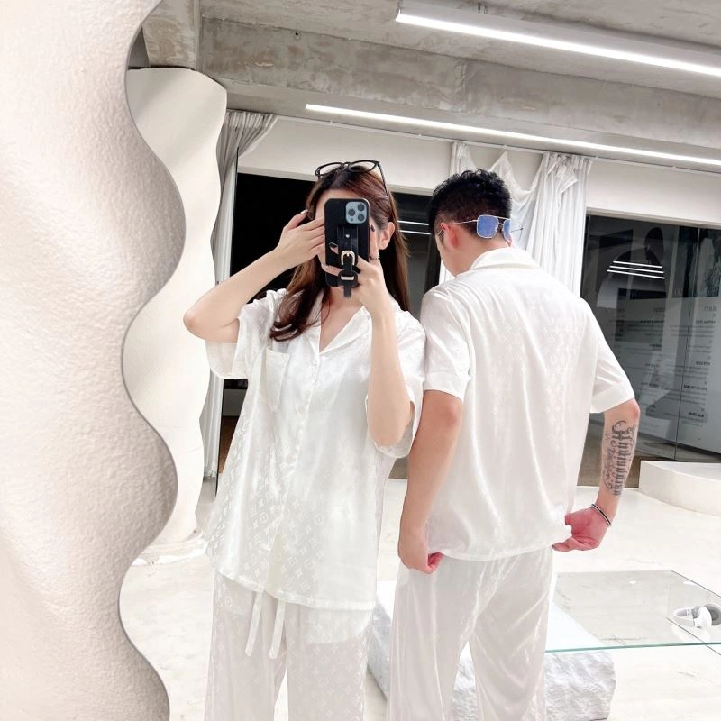 Louis Vuitton Nightwear Casual 269056