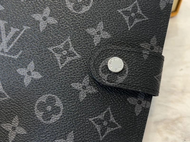 Unisex Louis Vuitton Notepads 269101