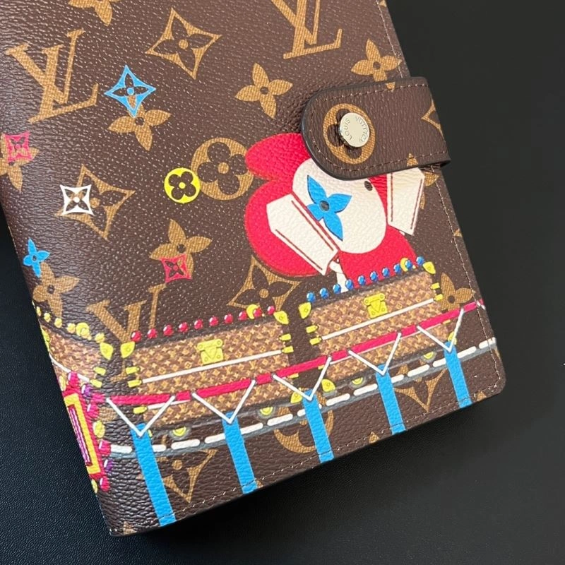 WellDesigned Louis Vuitton Notepads 269084