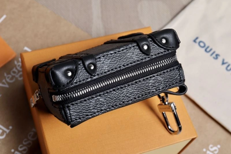 Louis Vuitton Ornaments ModernLook 269862