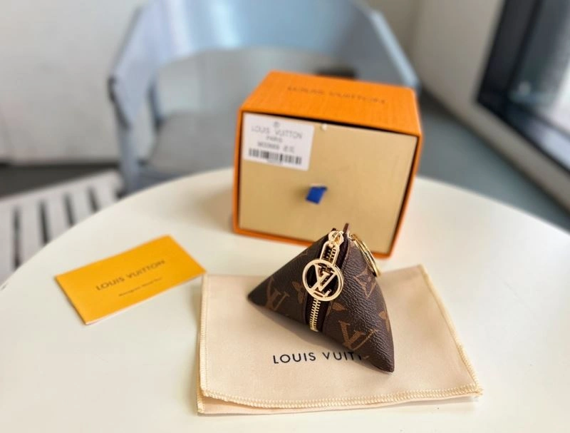 Louis Vuitton Ornaments UrbanChic 269846